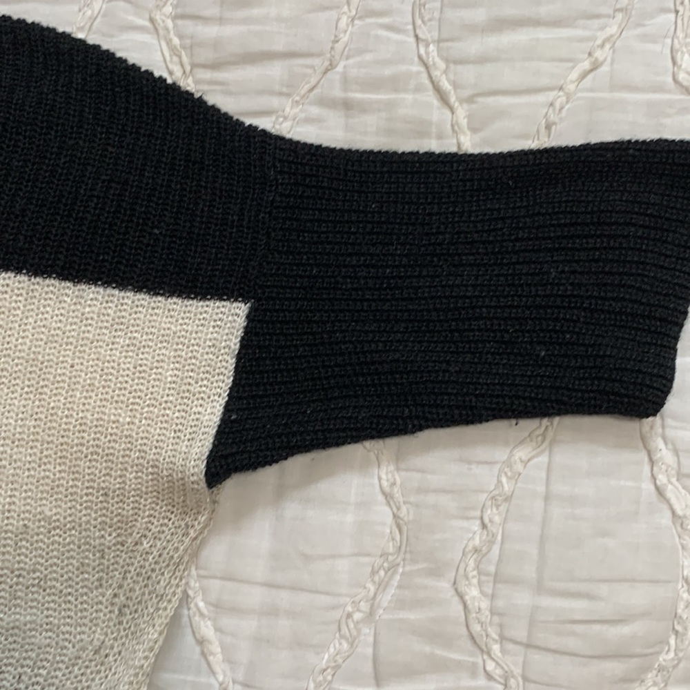 Hi-Lo sweater - Picture 6 of 9